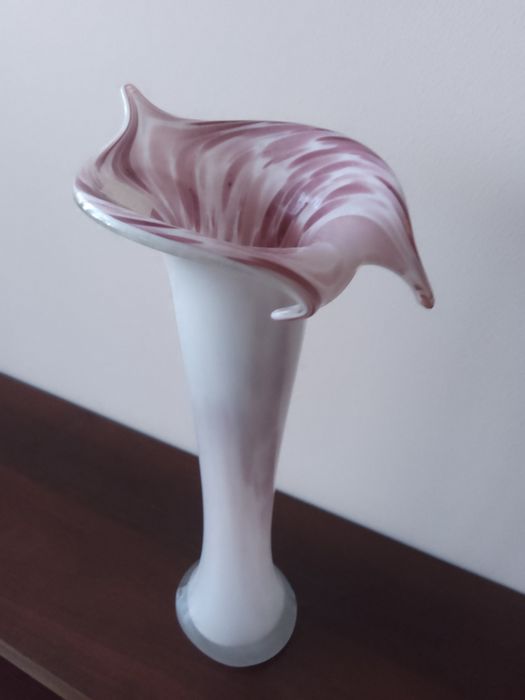 Вазы интерьерные ,новые (гутное  стекло)