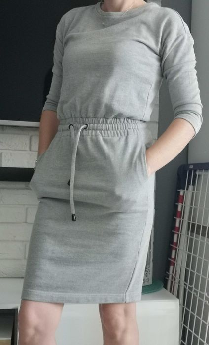 Sukienka dresowa rozm. XS - Reserved