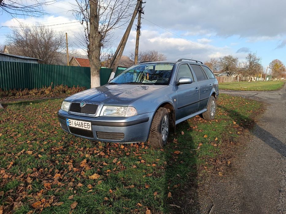 В продажі Шкода тур 2007р