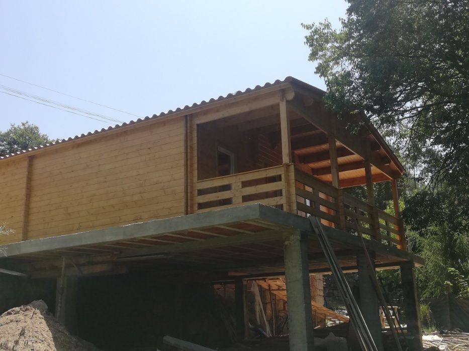 Casa Madeira Maciça T3 100 M2.