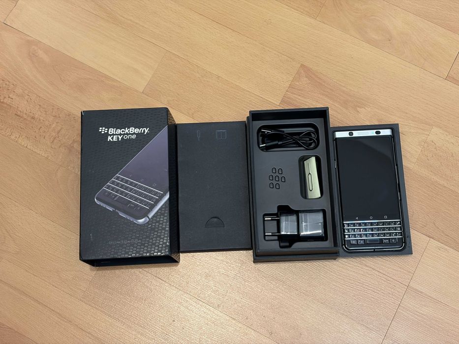 Blackberry Key One - Smartfon QWERTY - ładny stan, zestaw