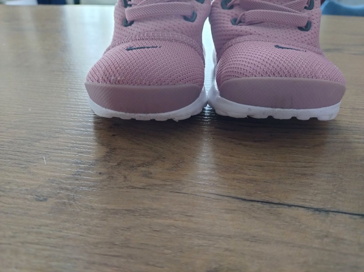 Buty Nike Oryginalne rozmiar 21 BARDZO WYGODNE