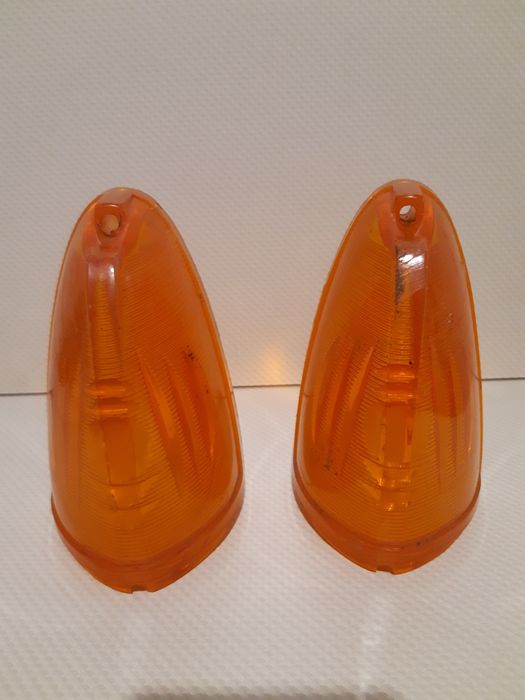 Стекло заднего фонаря поворотов  "Москвич 407-403"