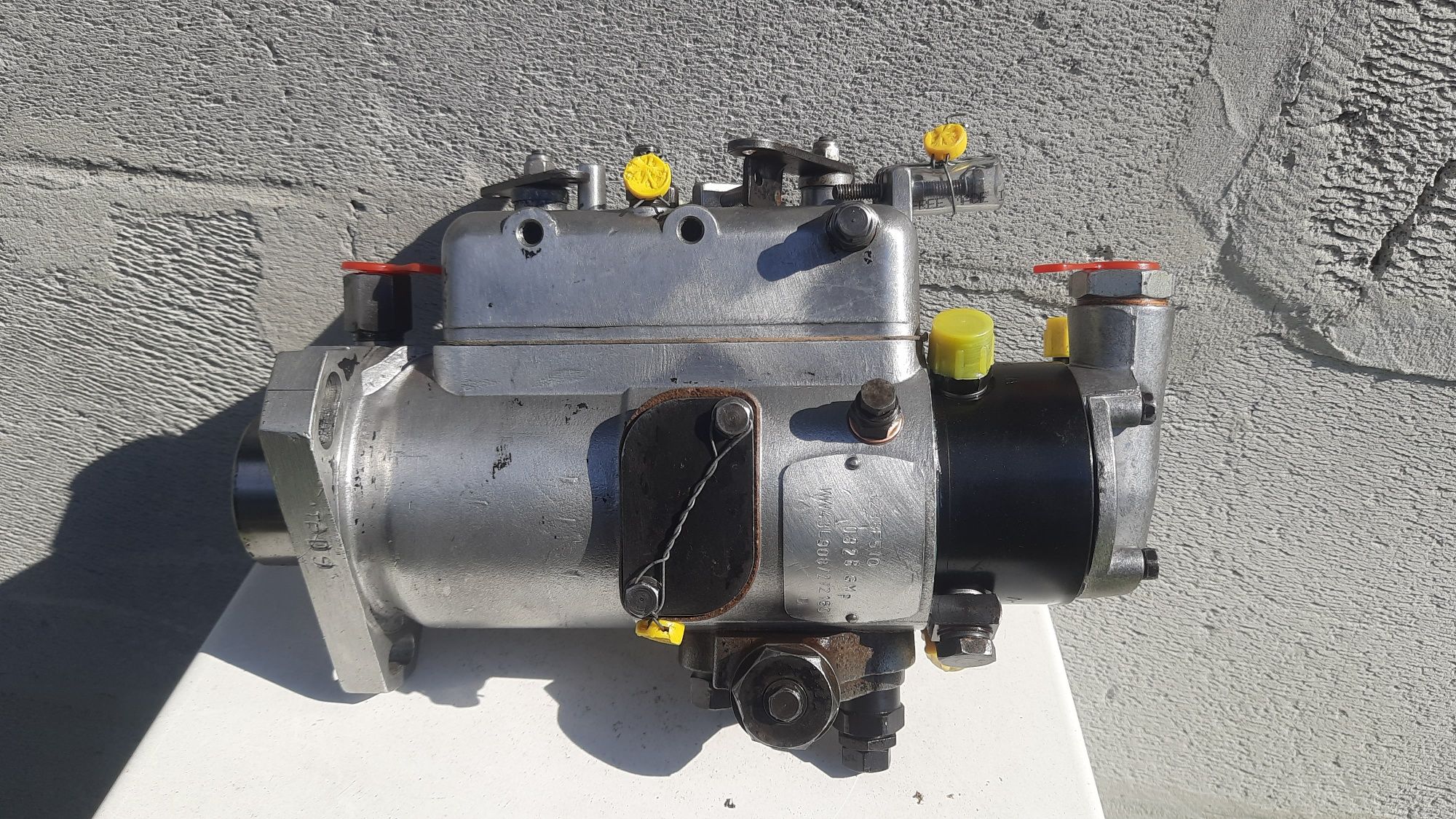 Ciagnik U-R-S-U-S C-360 3p Pompa wtryskowa MF 255 PERKINS 3