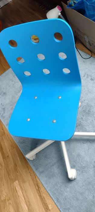 Biurko regulowane Ikea z krzesłem