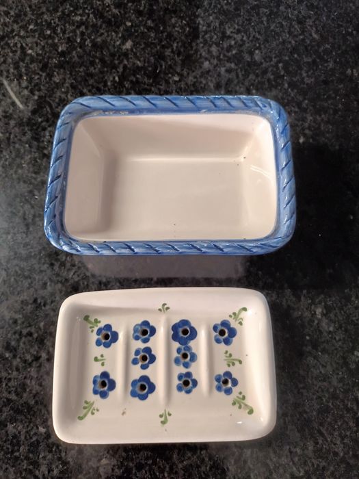 Saboneteira pintada à Mão como nova