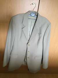 Blazer cor bege .