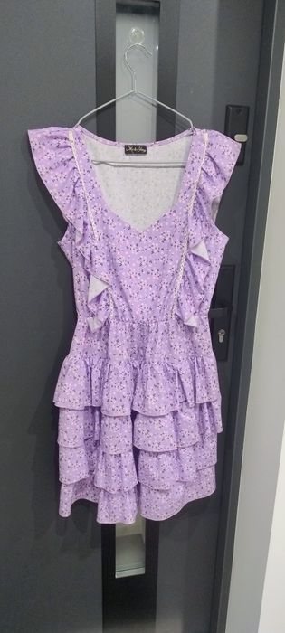 Sukienka przed kolano