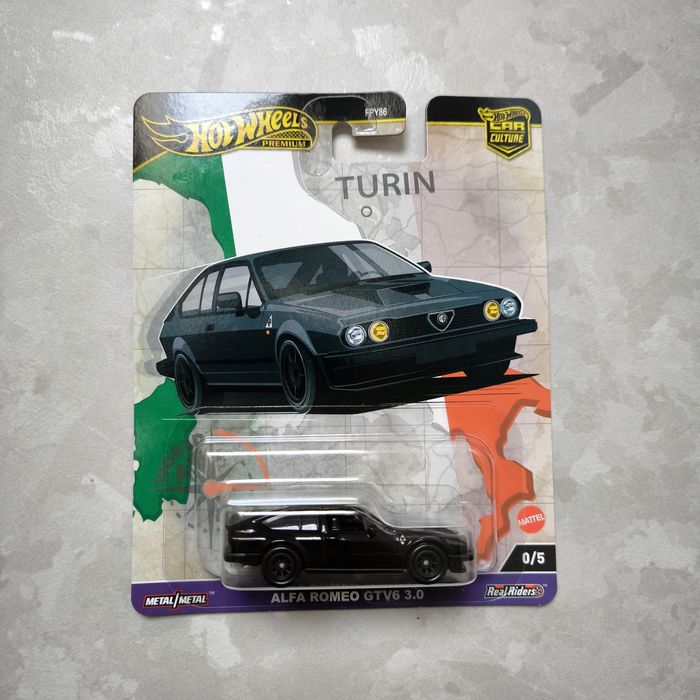 Hot Wheels Premium Car Culture Alfa Romeo GTV6 Chase