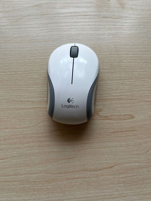 Myszka bezprzewodowa Logitech M187 biała
