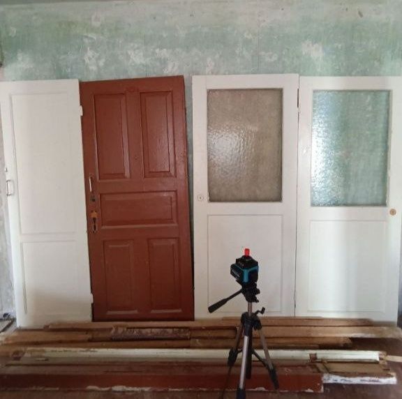 Продам двері бу по 100грн