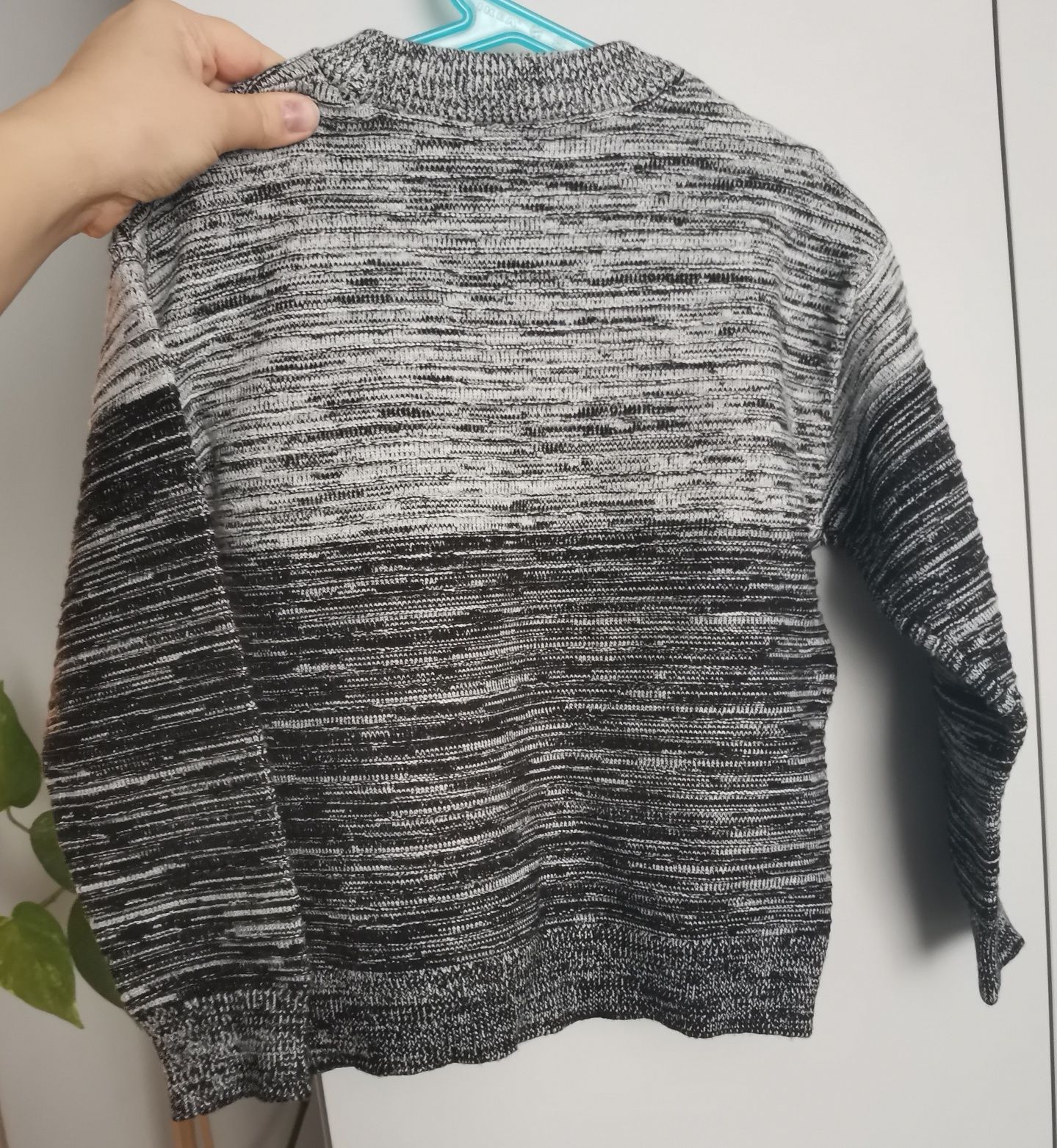 Szary elegancki sweter dla chłopca 116 river island