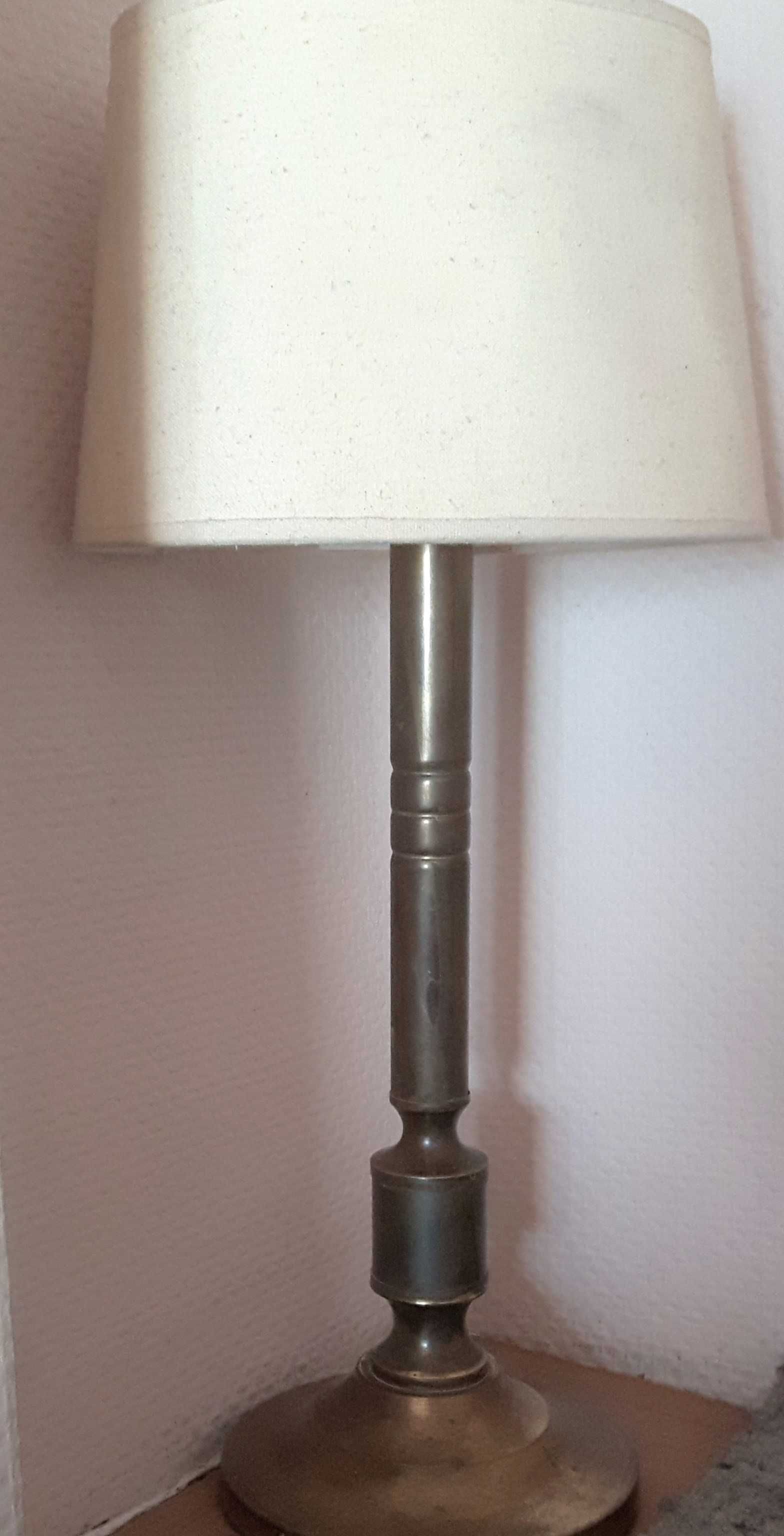 Lampa metalowa stołowa