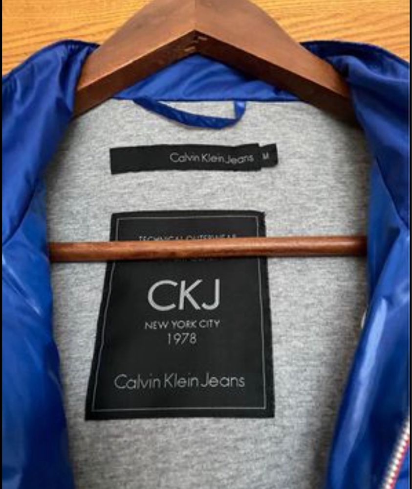 Męska kurtka  z katutem Calvin klein