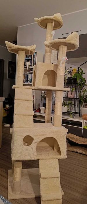 Drapak dla kota beżowy 170 cm – drzewko z legowiskami i domkami