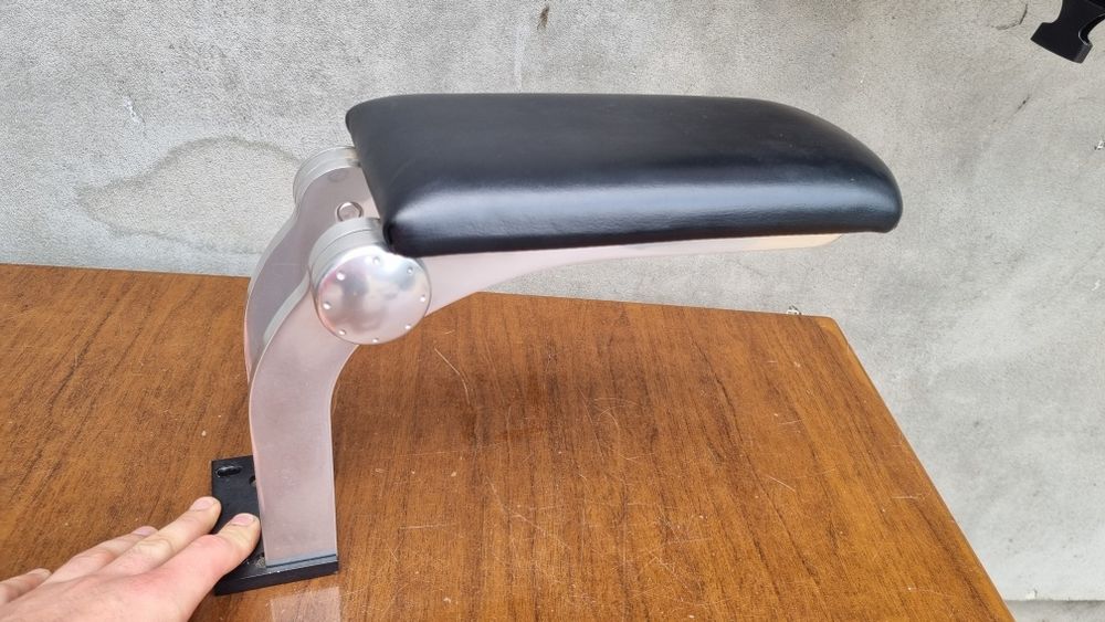 Oryginalny podłokietnik audi tt 8n RARYTAS