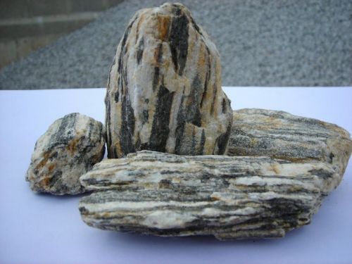 Kora kamienna 40-60 gnejs kamień do ogrodu sosnowa ziemia granit grys