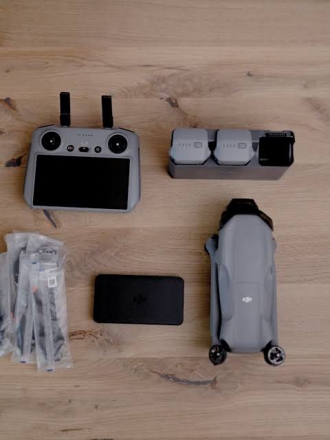 Dron DJI Air 3S FMC - DJI Care Refresh do końca 2026r.