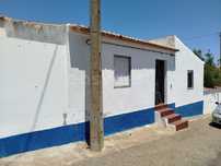 Moradia com 3 quartos e Logradouro localizada em Albernoa, Beja