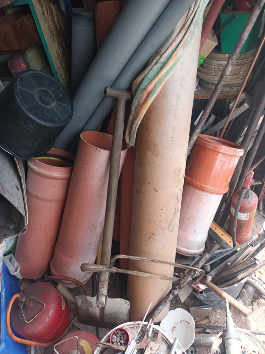 Rury kanalizacyjne 200 rozne