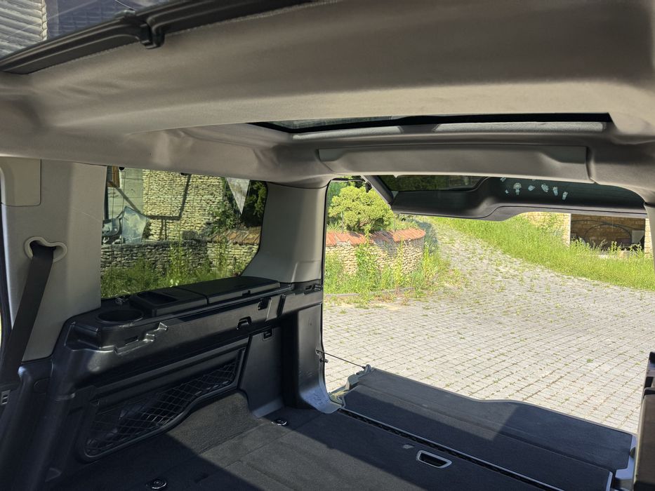 Land Rover Discovery 4х4 позашляховик доставка у ваше мі.