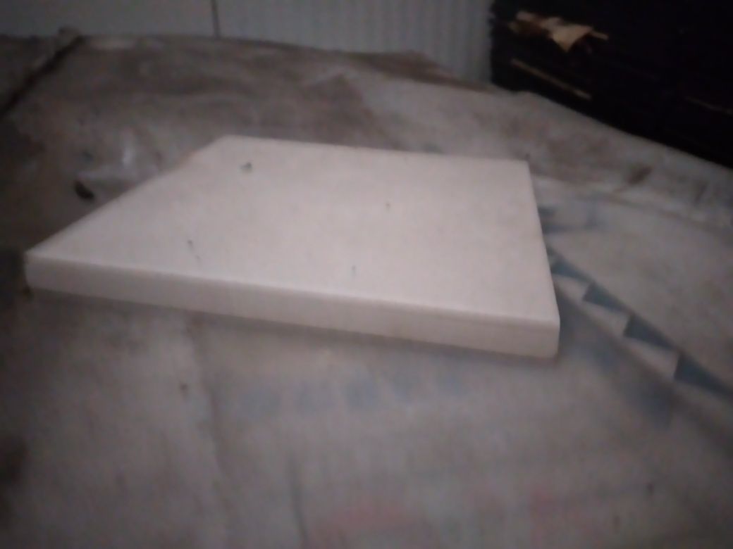 Tijuleira 15*15 cor branco basso