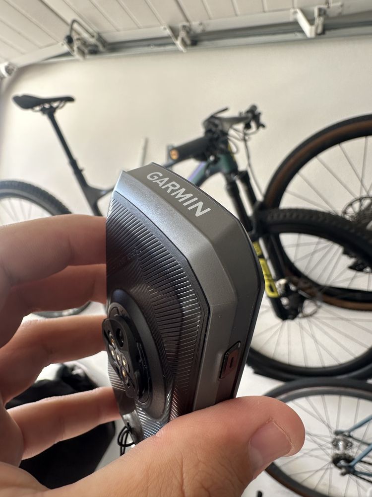Garmin Edge 1050 com garantia