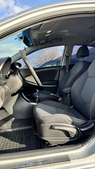 Офіційний Hyundai Accent Хюндай Акцент 2013 р 1,4 газ/бенз 5МКПП