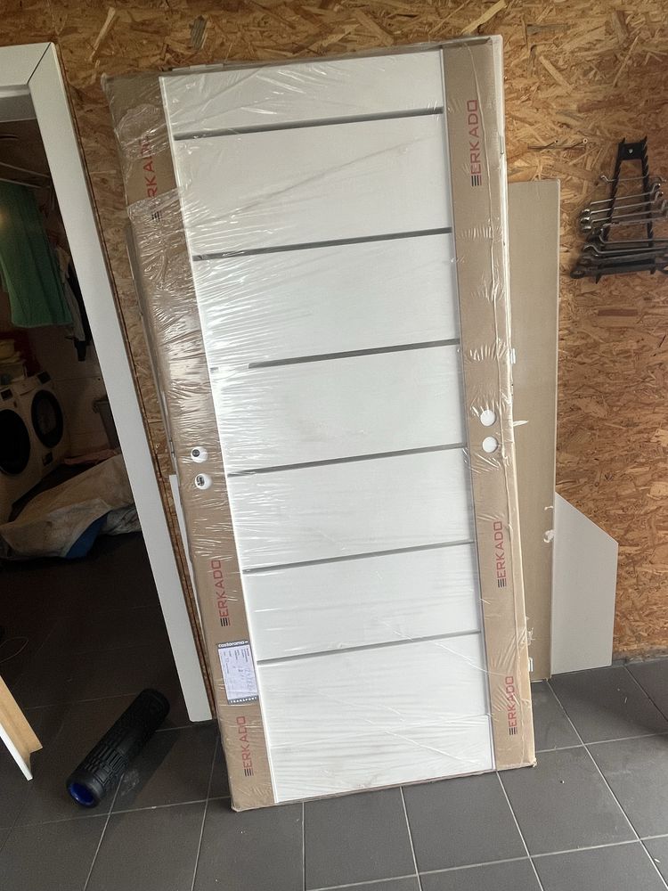 Drzwi Erkado pełen mdf 80 P i L 90 L