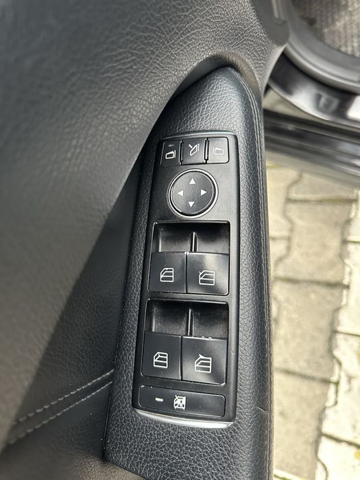 Mercedes Benz 212 рест 2.2 170 сил в гарному стані