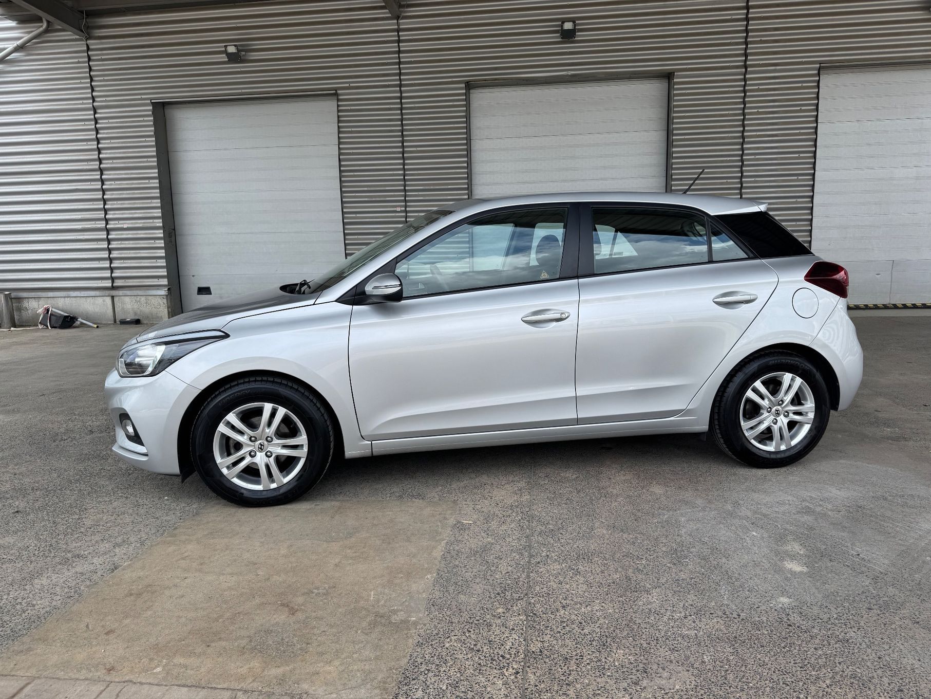 Hyundai i20 Hyundai I20 Classic Plus + Bluetooth (mały przebieg, bezwypadkowy)
