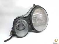 FAROL ESQUERDO MERCEDES-BENZ CLASSE E 2000 -A2108200361