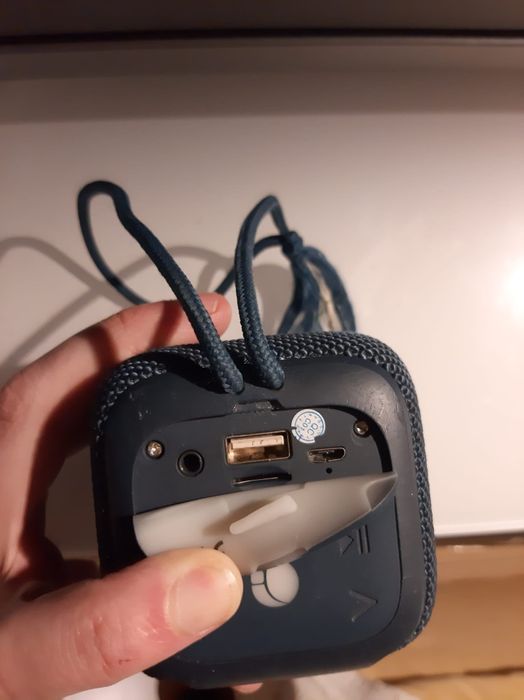 Coluna portátil de som NGS (qualidade de som JBL)