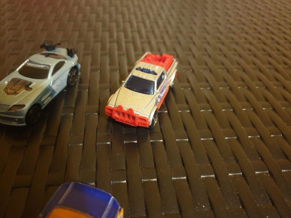 Carros Hotwheels Matchbox da Mattel