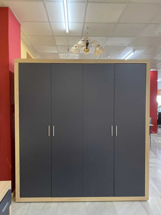 Roupeiro de 4 portas com portes grátis