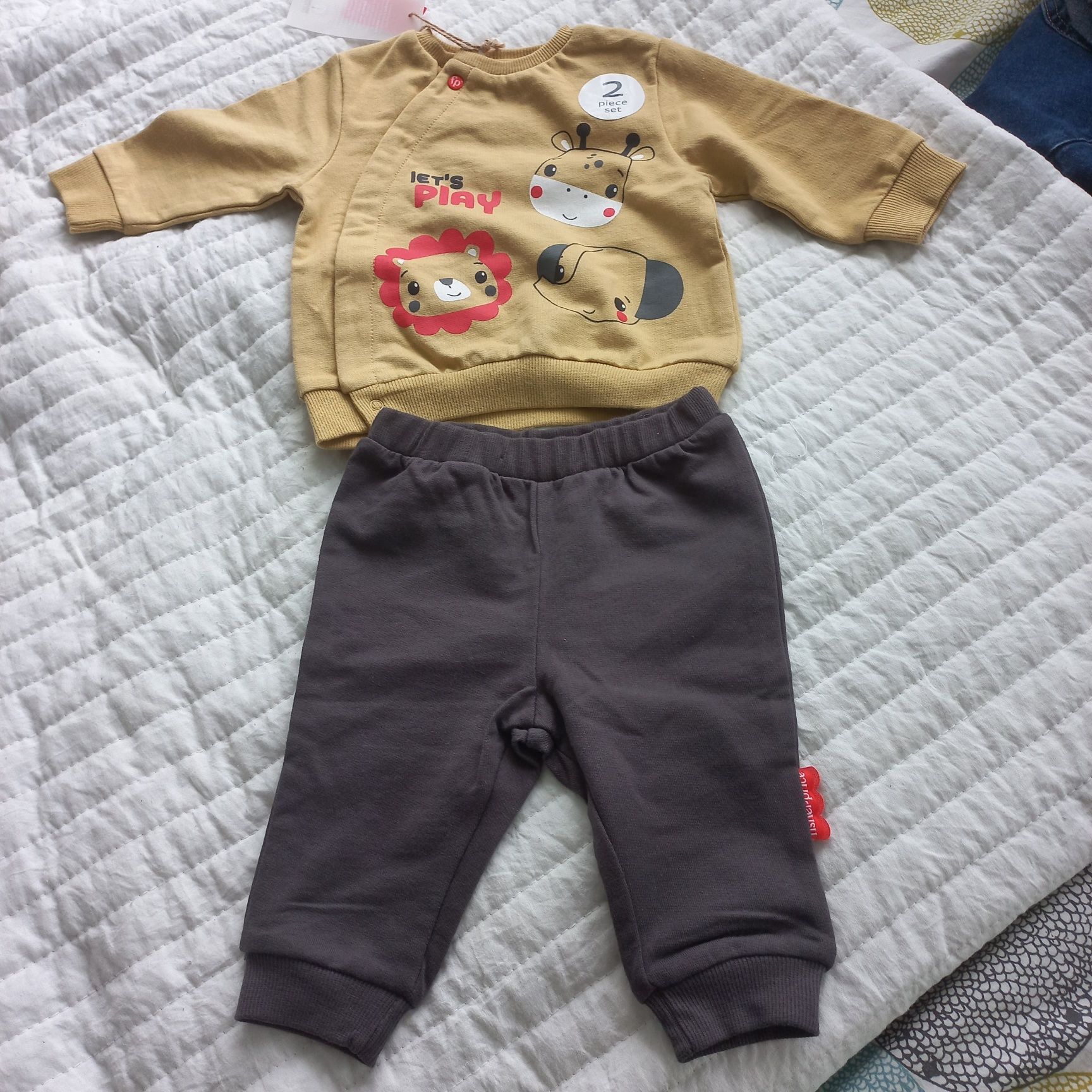 Nowy dres niemowlęcy Cool club rozm.62 Fisher price