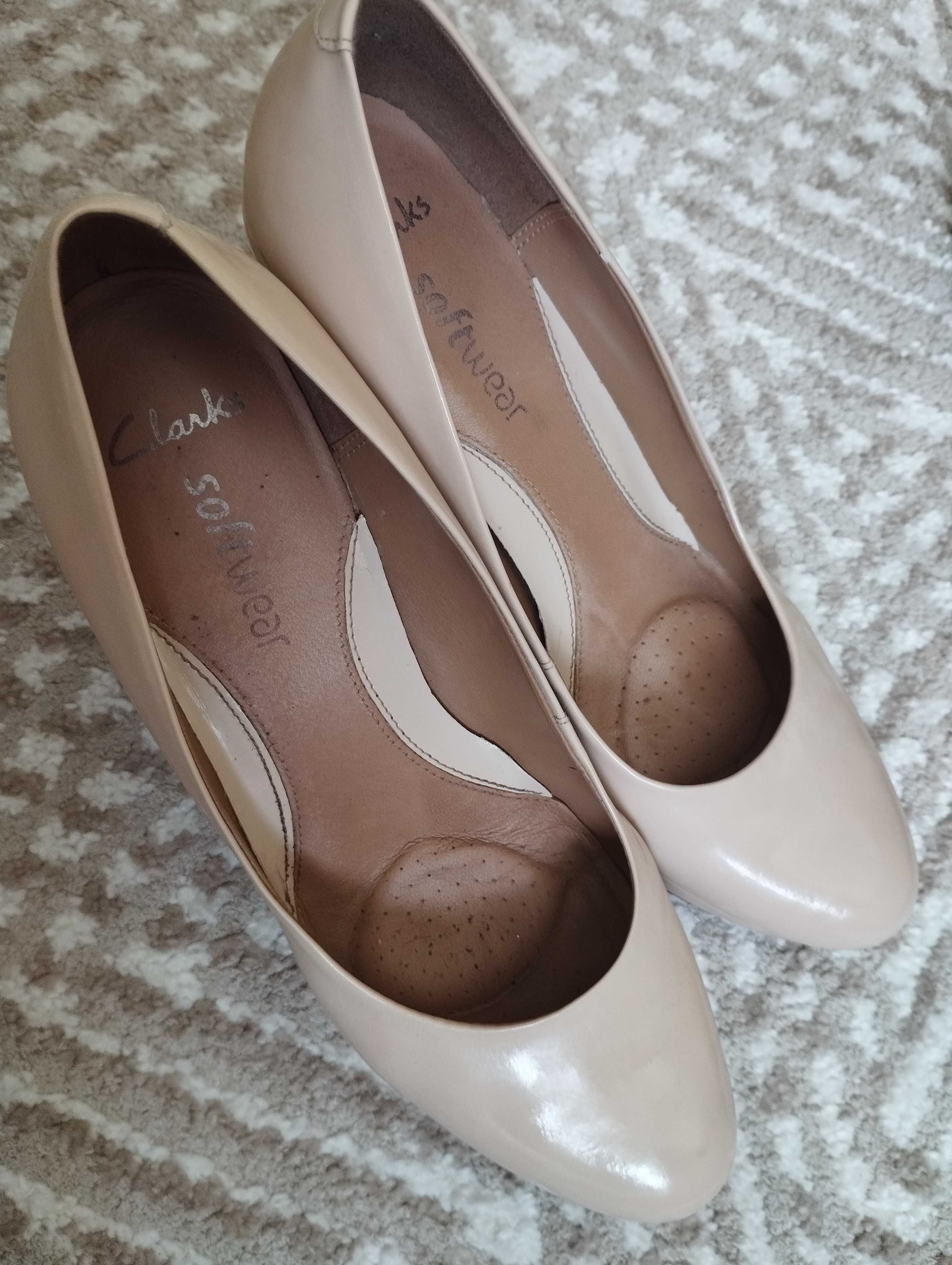 Жіночі шкіряні туфлі Clarks