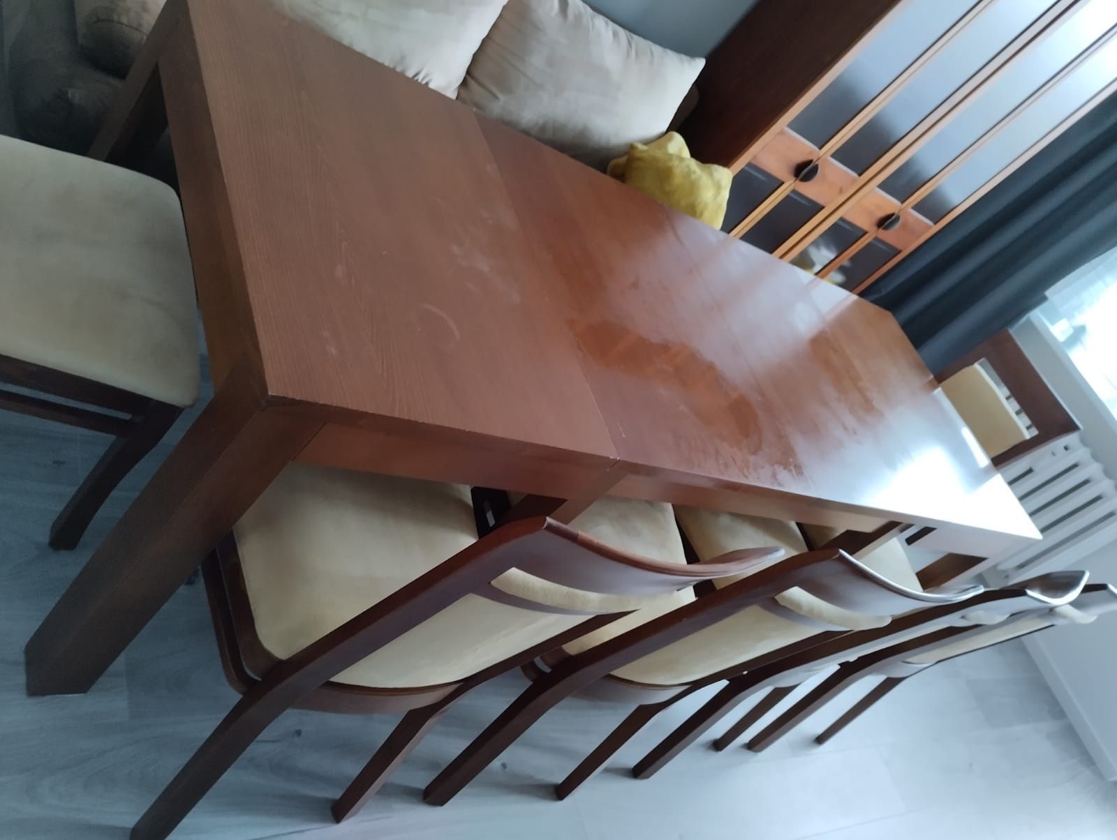 Stół z krzesłami dąb