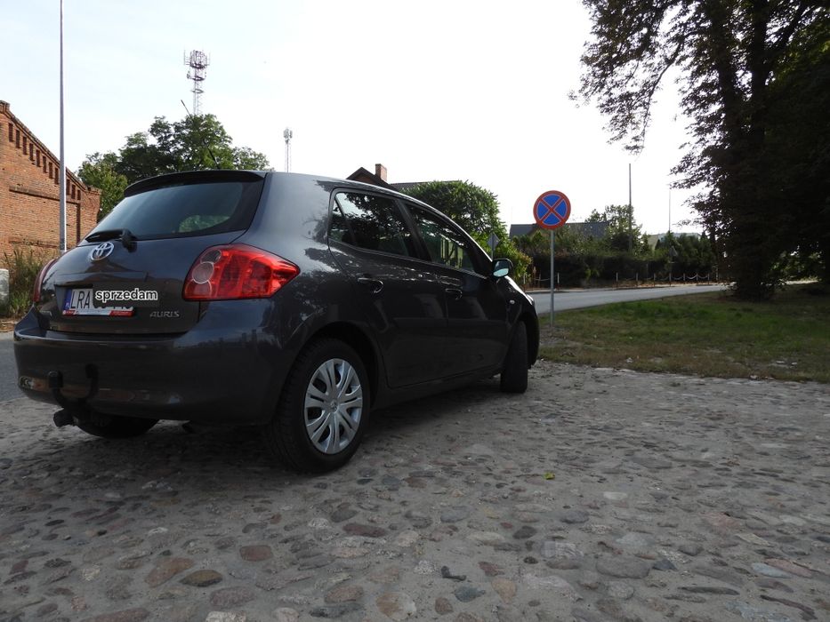 Toyota Auris 1.6 benzyna