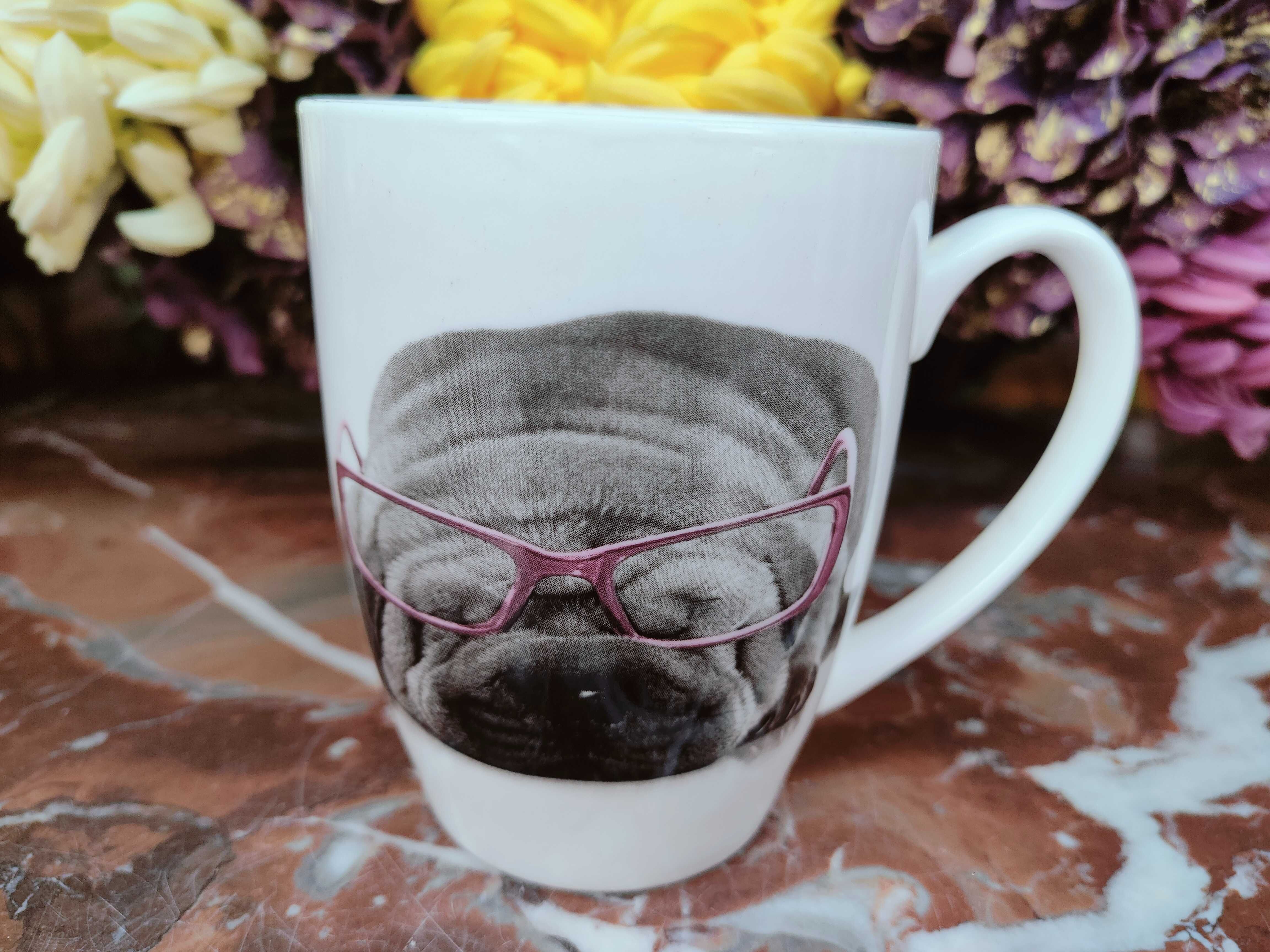 Porcelanowy kubek z psem w okularach - 400 ml