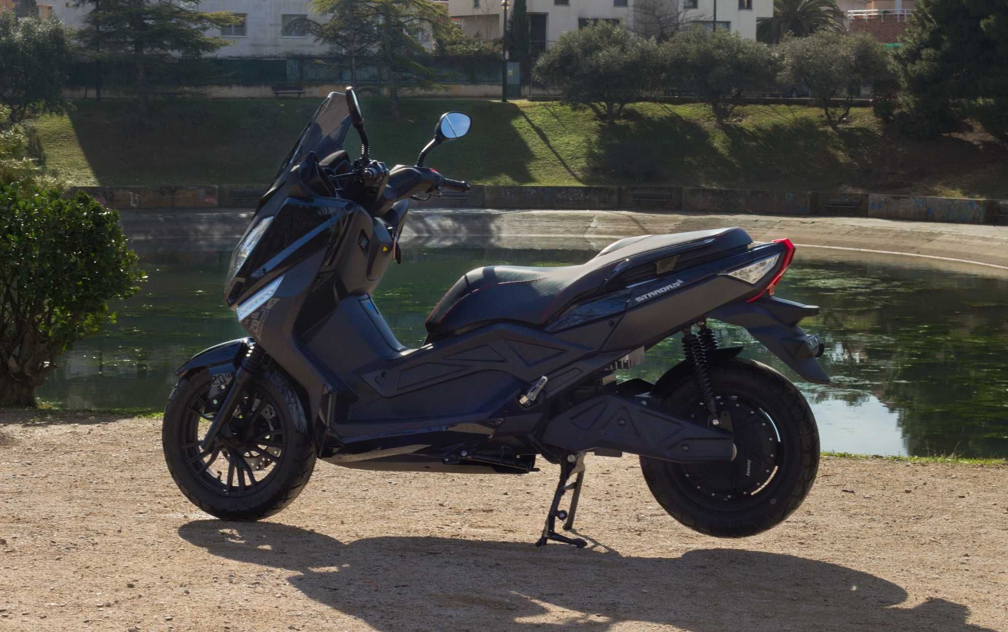 Ebroh Strada 20 Anos Edition – Maxi Scooter Eléctrica 12k