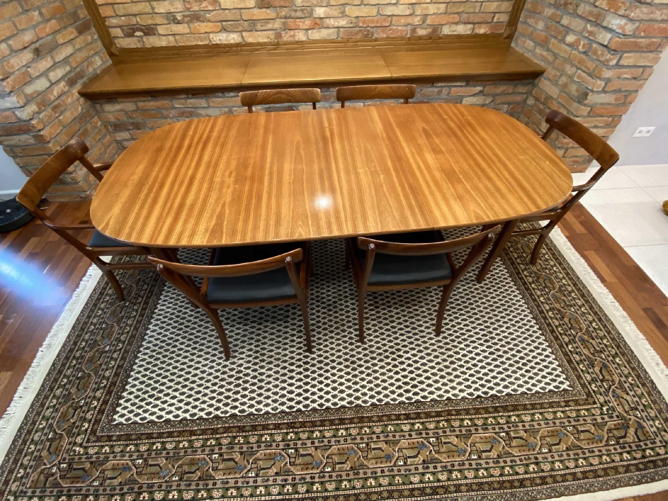 Stół i krzesła design , Ole Wanscher, Poul Jeppesen, Dania