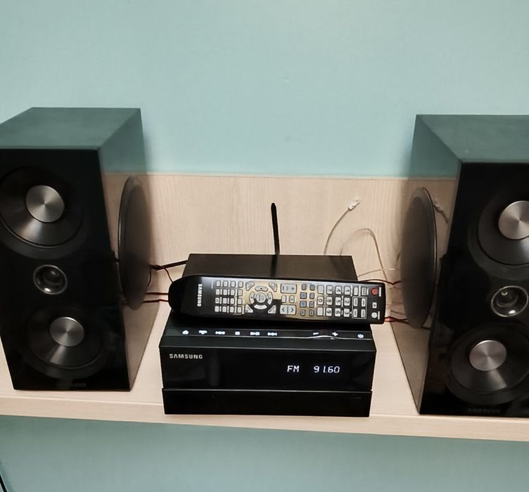 Radio leitor de CD e USB Samsung