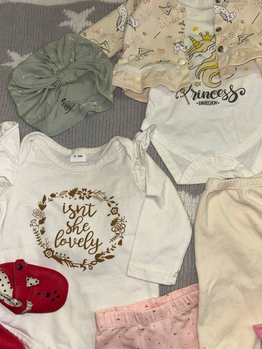 Набір пакет одягу 2-4 місяці боді пінетки лосини