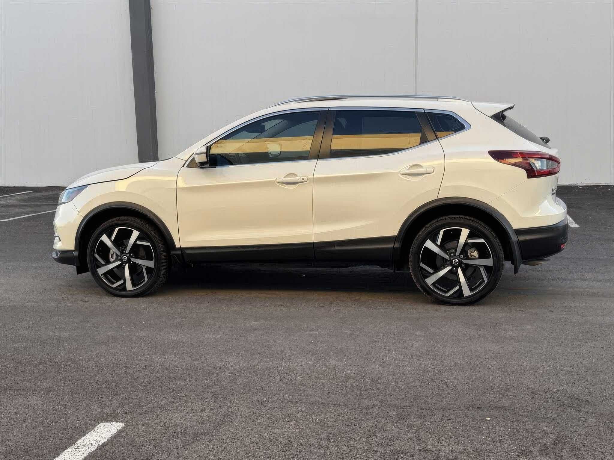 2022 Nissan Rogue Sport SL