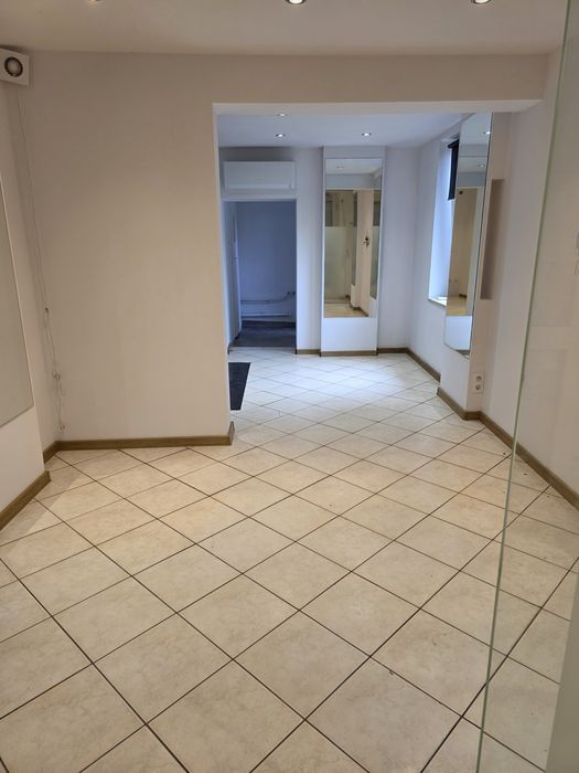 Lokal usługowy 25m2 -Warszawa Wesoła