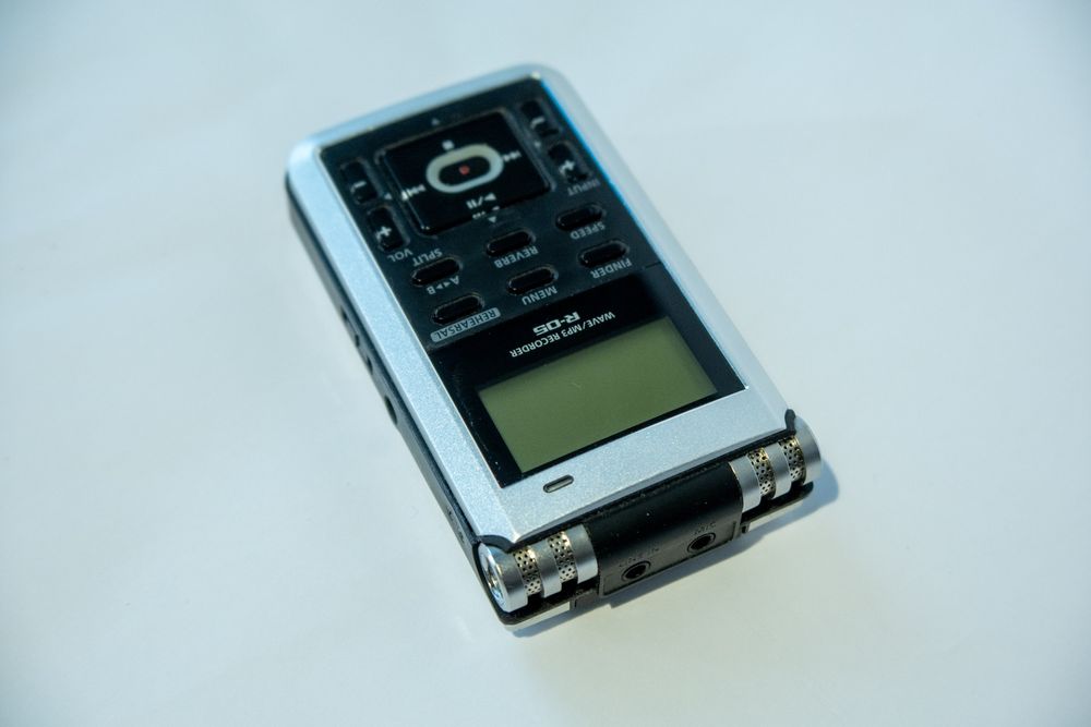 Диктофон ROLAND R-05