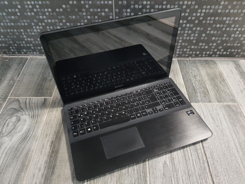Сенсорний ноутбук SONY VAIO - SVF15AA1QM, Дисплей 15.6 Full HD, з SSD