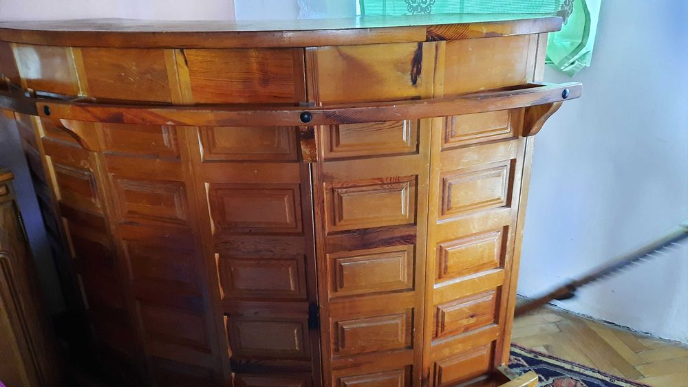 barek bufet z hokerami vintage