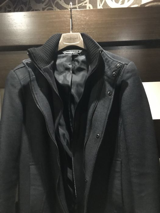 Стильне чоловіче пальто ZARA, розмір S